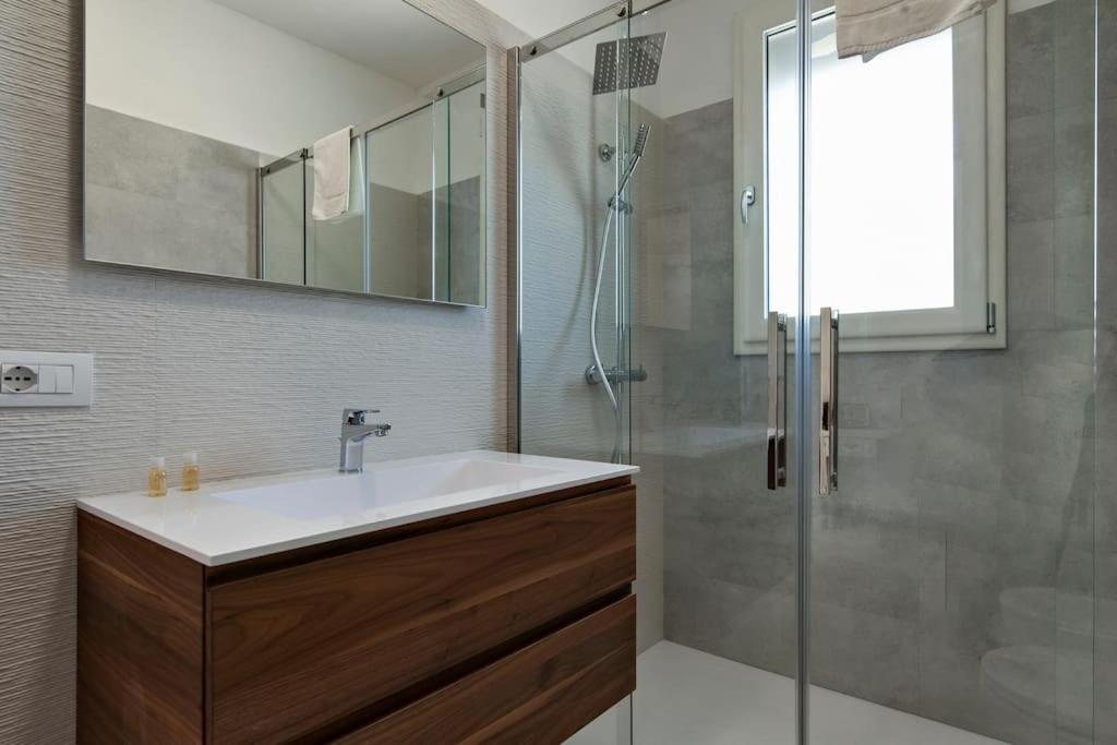 Renoir - Balcone E Box Auto - Selection Appartement Lecce
