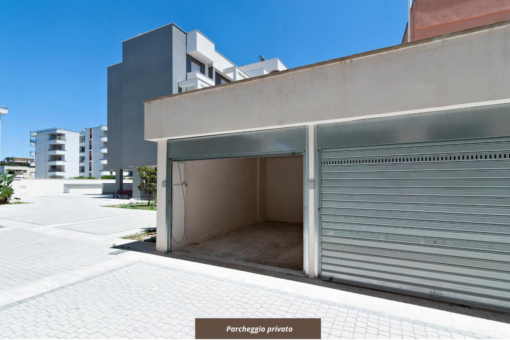 Renoir - Balcone E Box Auto - Selection Appartement *
