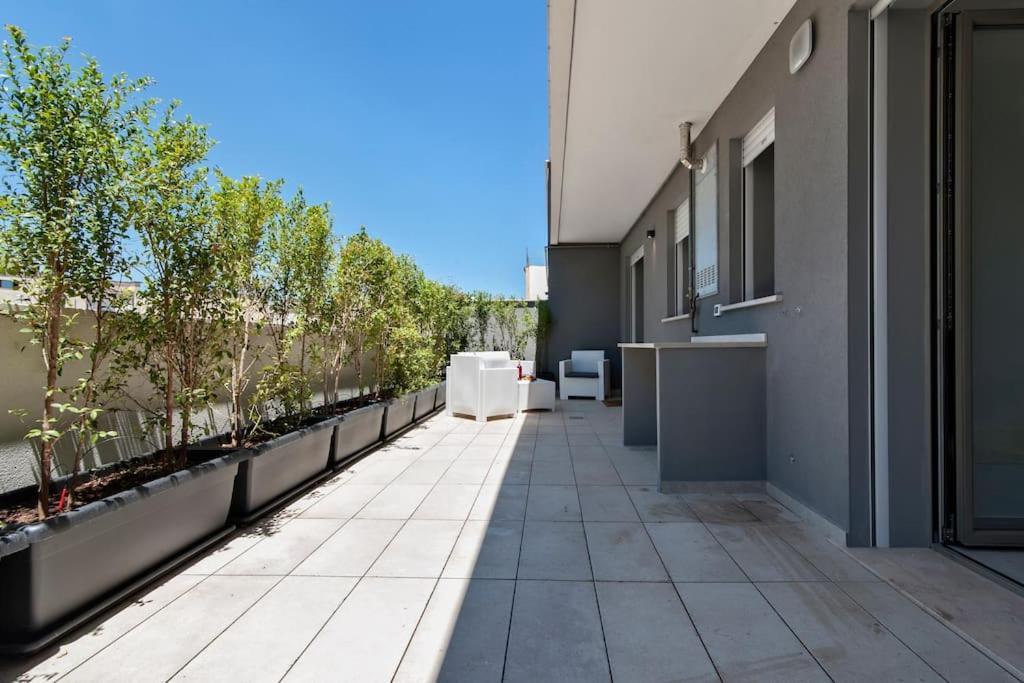 Renoir - Balcone E Box Auto - Selection Appartamento Lecce
